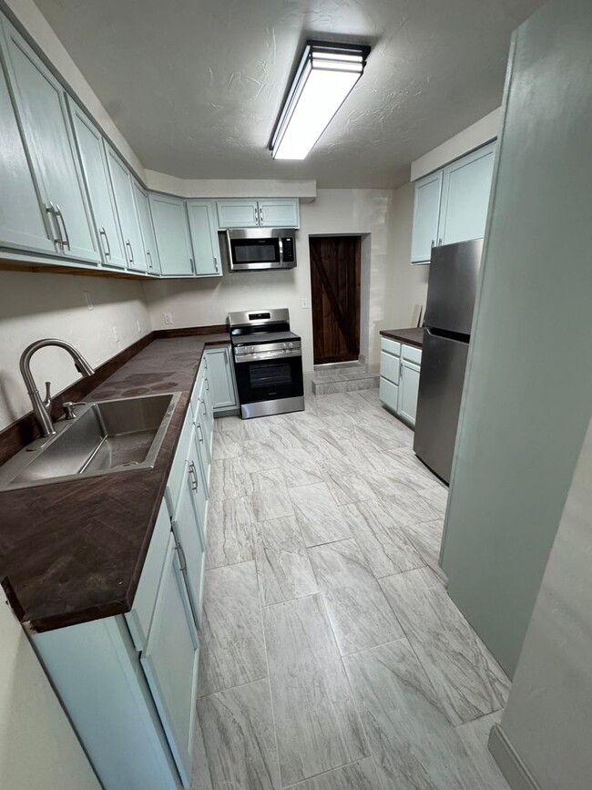 Photo - 4 Bed 2 Bath Home