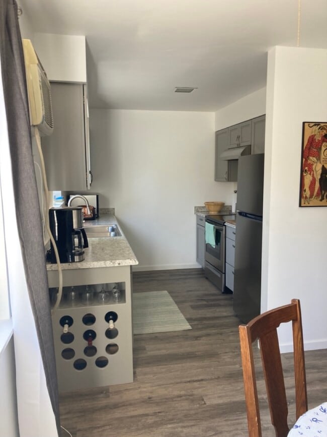 Kitchen - 310 S Auburn St