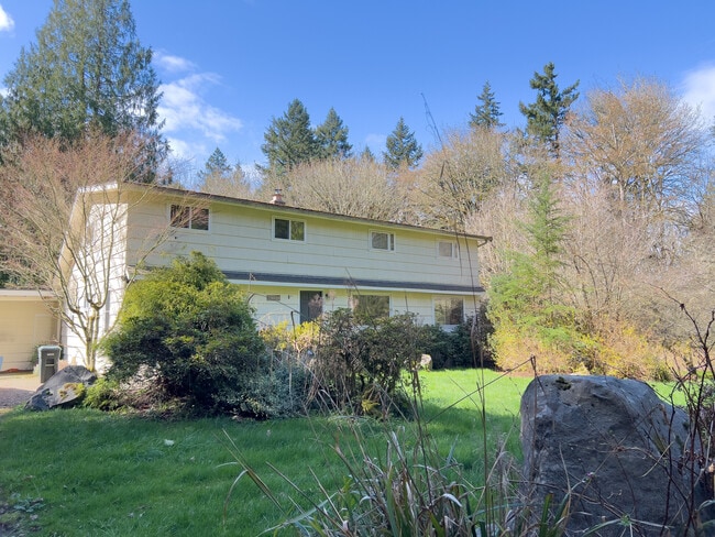 Building Photo - 13355 N Madison Ave NE