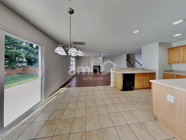 2305 Apple Glen Ln