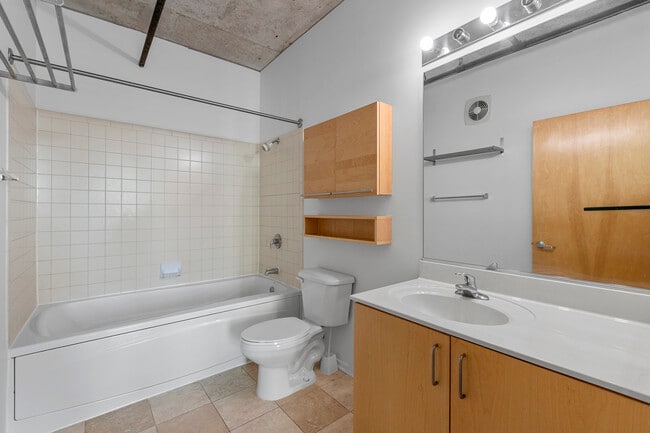 Photo - 700 W Van Buren St Unit 1307