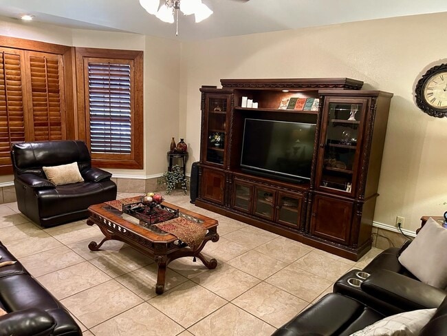 Photo - 1220 St John Loop