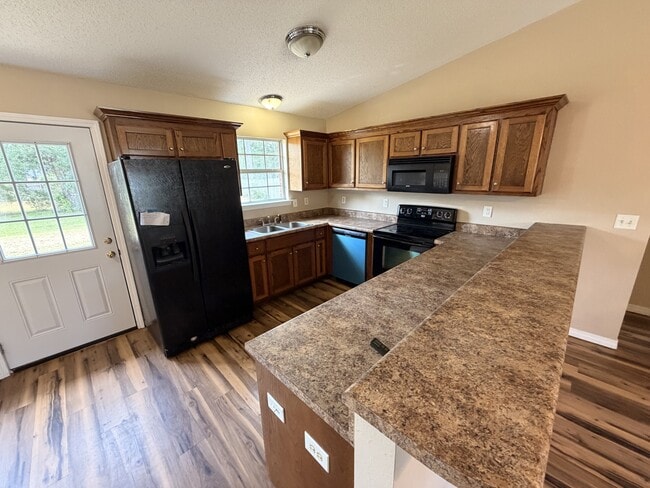 Photo - 7212 Bogey Ln