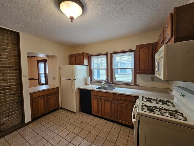 62 Governor Winthrop Rd Unit 1##