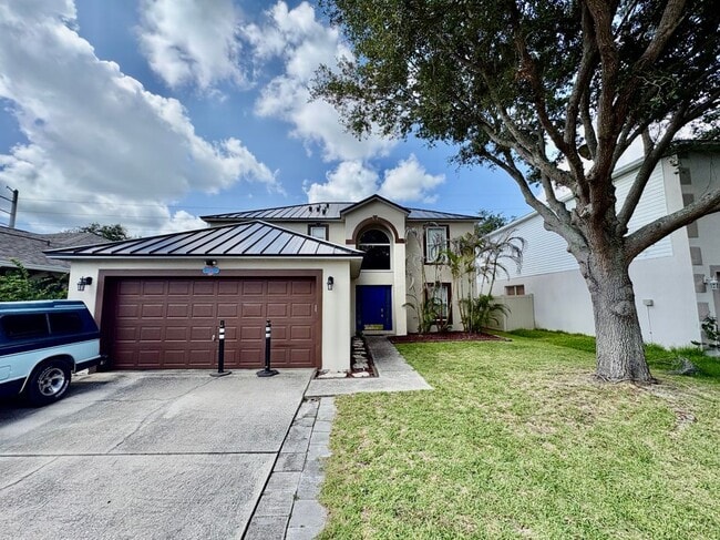 Building Photo - 2015 Canopy Dr