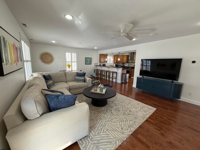 Photo - 119 N Huntington Ave