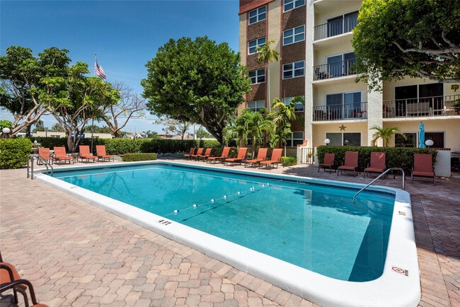 Photo - 400 N Riverside Dr Unit 106