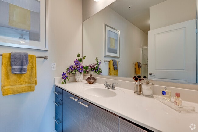 2BR, 2BA - 1,226SF - Primary Bathroom - Liv Northgate