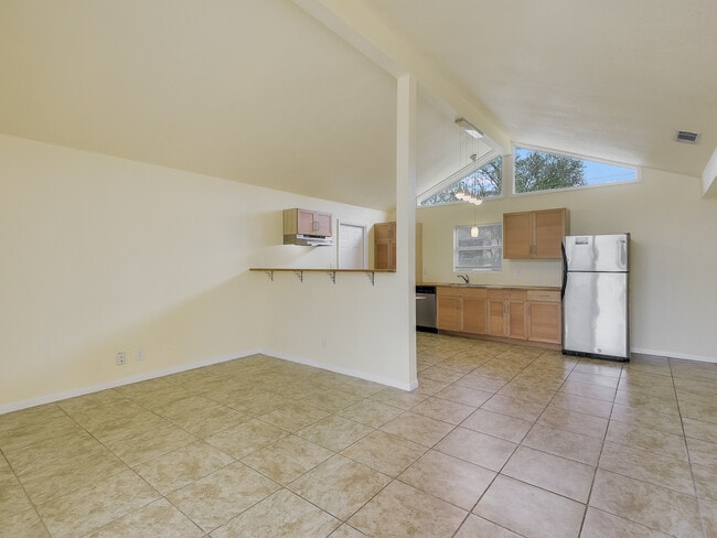 Photo - 227 Shin Oak Dr