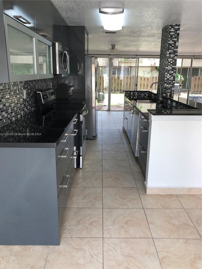 Photo - 836 NW 82nd Ave