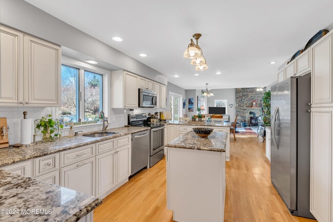 Photo - 1770 Glendola Rd
