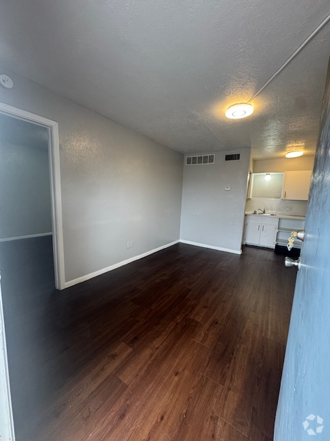 Building Photo - 5220 Weber Rd Unit F-205 Rental