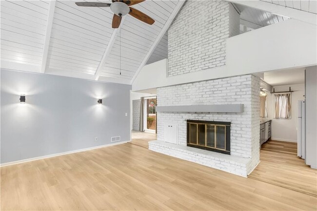 Photo - 264 Jones Dr