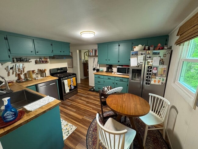 Photo - Awesome Home Near Downtown Athens!