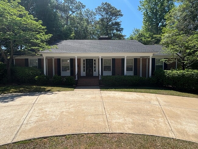 Building Photo - 1513 Raeford Rd