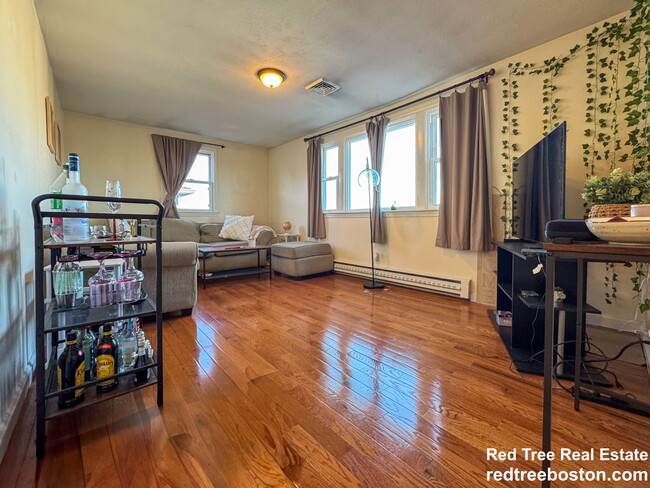 Photo - 74 Dunboy St Apartment Unit 2