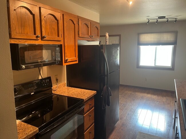 Cocina - 1804 S Cambridge Ave