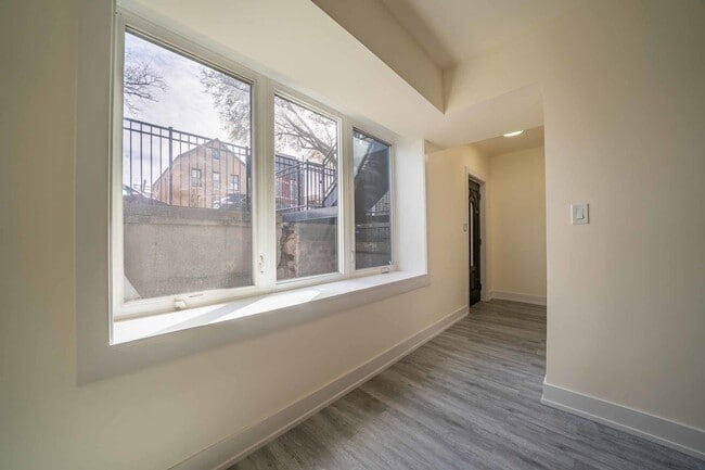 Photo - 2008 W Coulter St