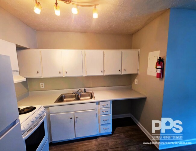 Photo - 1354 Austell Rd SE