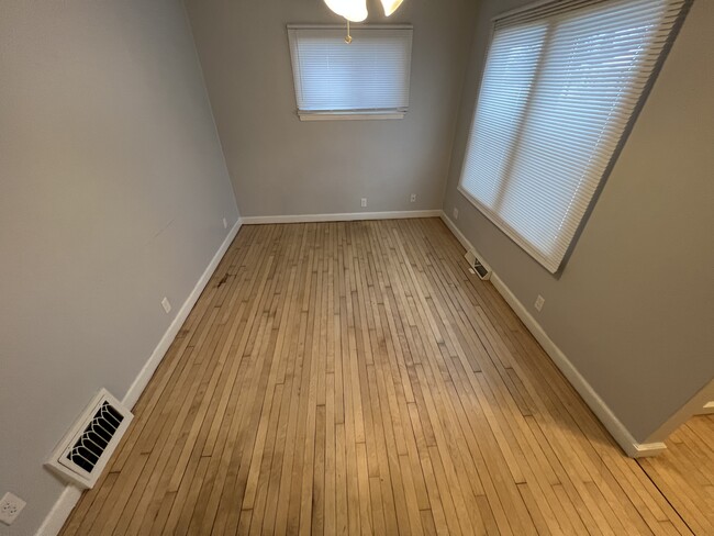 Photo - 828 S 9th Ave