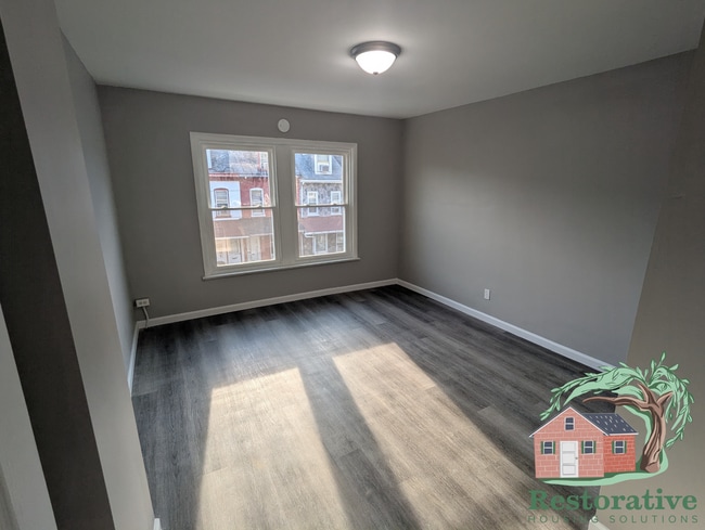 Photo - 1321 Birch St
