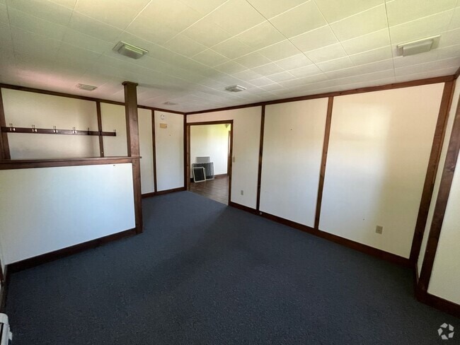 Building Photo - 5172 Shelburne Rd Unit 1 Rental