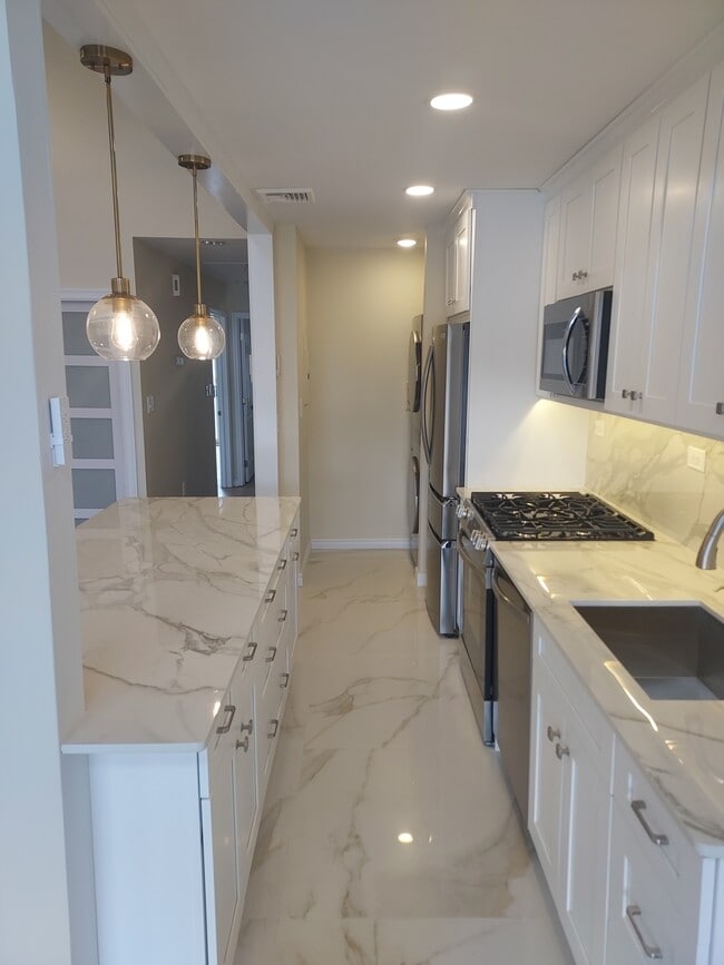 Photo - 239-70B Oak Park Dr Unit B