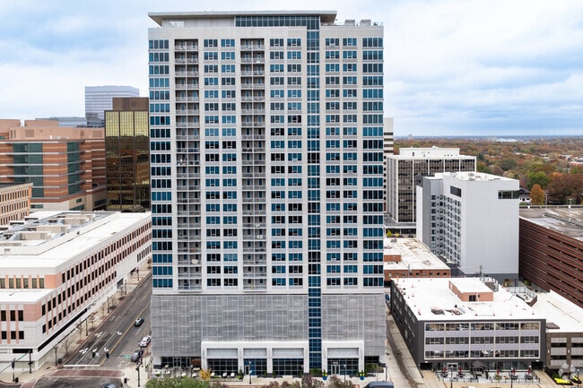 Dos Doce Clayton - Two Twelve Clayton