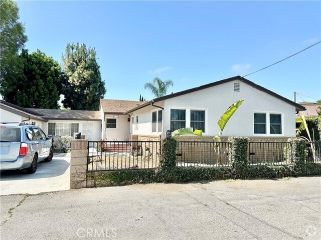 Building Photo - 17916 Gridley Rd Rental
