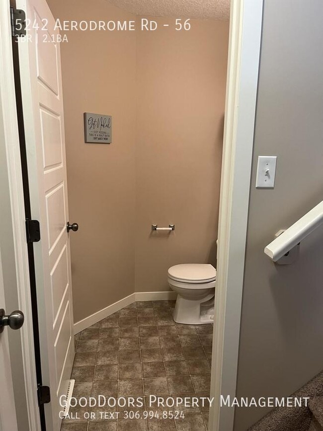 Photo - 5242 Aerodrome Rd