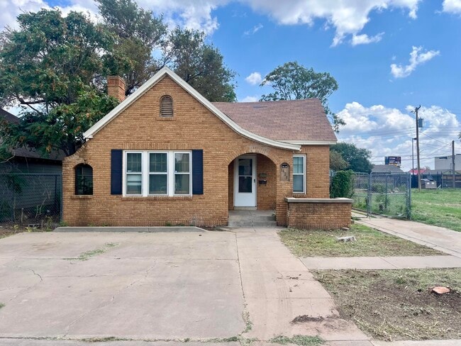 Photo - 1625 Ave Y House