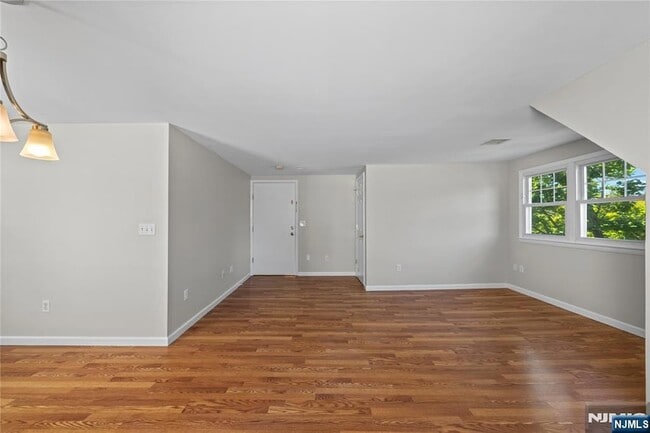 Photo - 47 Morris Pl Unit 3