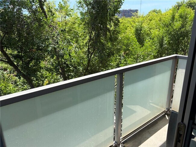 Photo - 620 Glen Iris Dr NE Unit 207