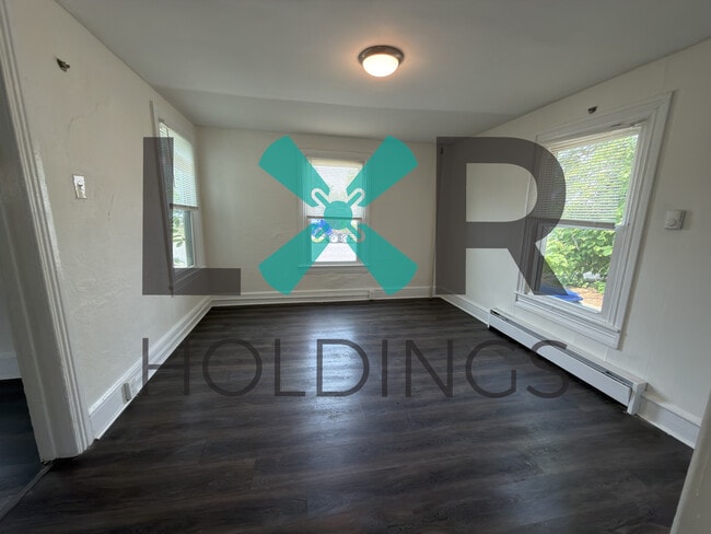 Photo - 329 N 5th St
