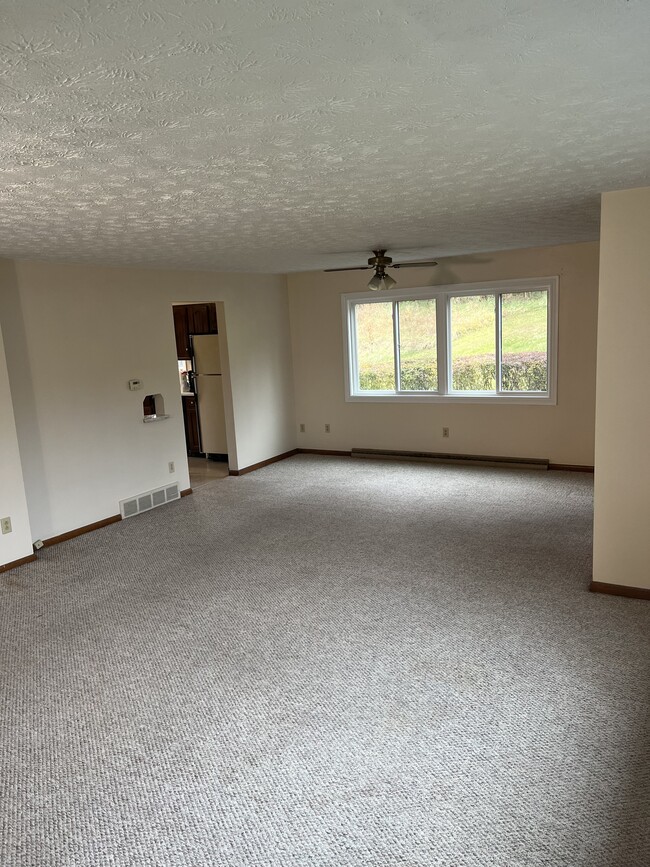 Photo - 889 Ivy Ave Unit 889