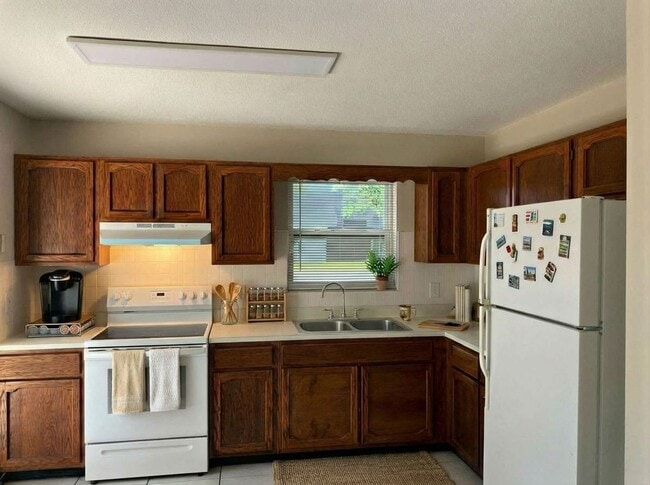 Photo - 2 Bedroom 1.5 Bath 2 Story Townhouse