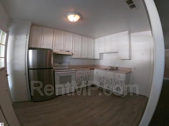 Photo - 620 E Gaylord St