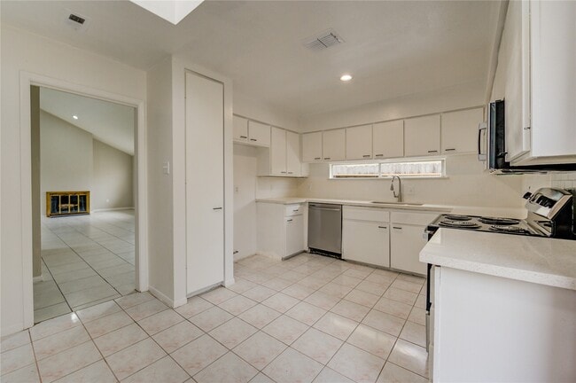 Photo - 12327 Fairmeadow Dr