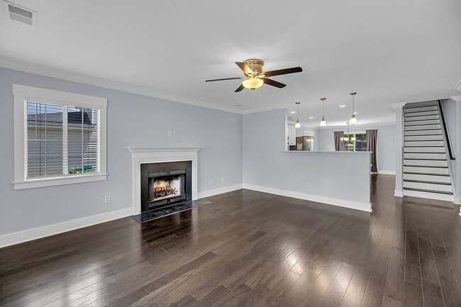 Photo - 2477 Melville Rd