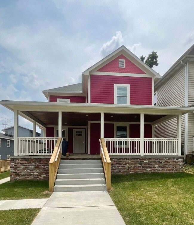 Building Photo - $1550 per Bedroom | 4BR in Fort Sanders | ... Rental