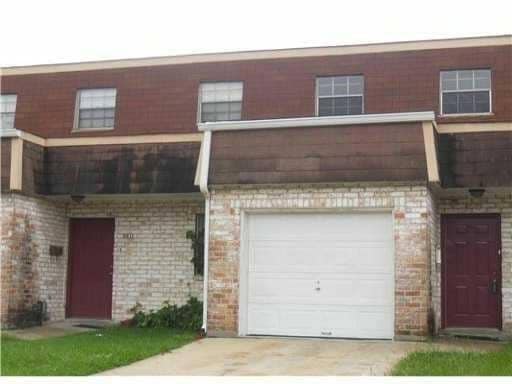 Building Photo - 3709 Stefano St