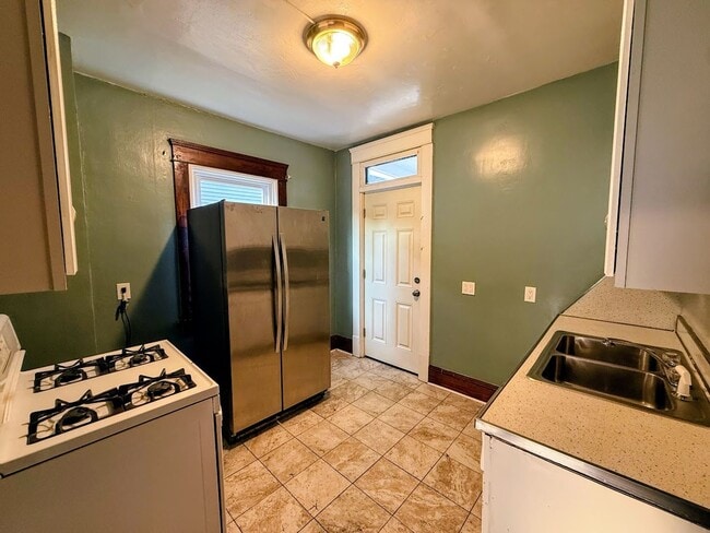 Photo - Beautiful 3 bedroom home on corner lot with garage - Canton NW