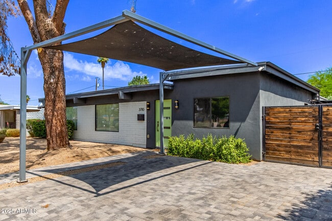 Photo - 3710 E Altadena Ave