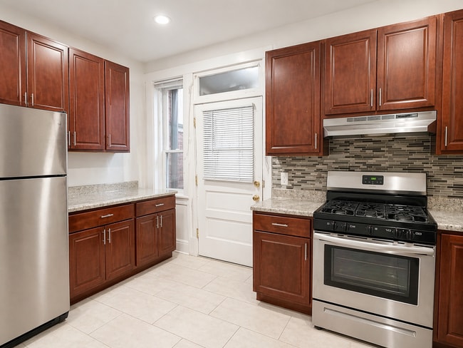 Photo - 2467 N Clark St Unit #  02