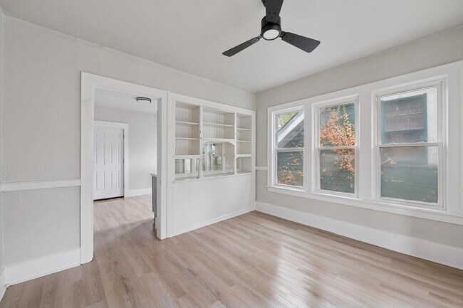 Photo - 3166 N 16th St