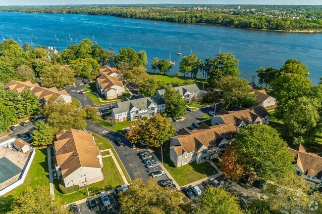 Building Photo - Waterside Apartments