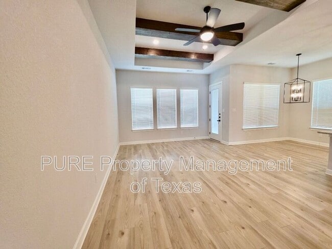 Photo - 17400 Howdy Way