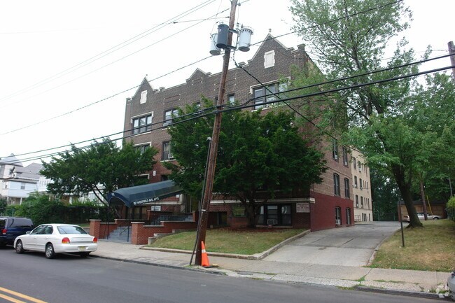 112 Westfield Ave - 112 Westfield Ave Apartments