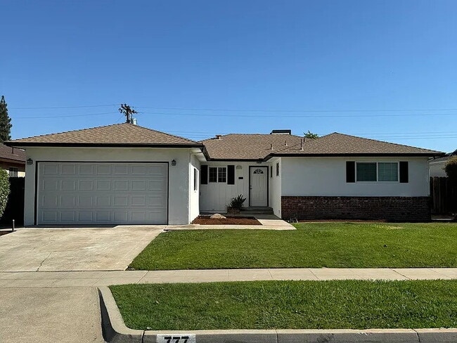 Building Photo - Freshly remodeled home