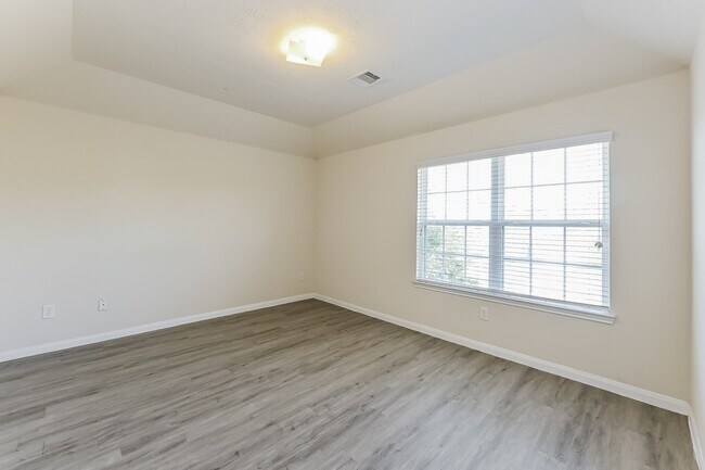 Photo - 13418 Ella View Lane